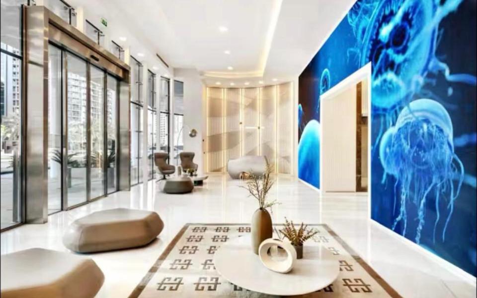 Exquisite In Downtown Burj Khalifa Views With Stunning Pool Apartamento