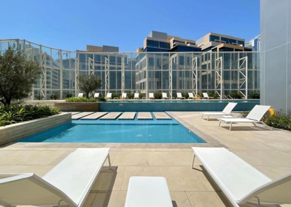 Exquisite In Downtown Burj Khalifa Views With Stunning Pool Apartamento *