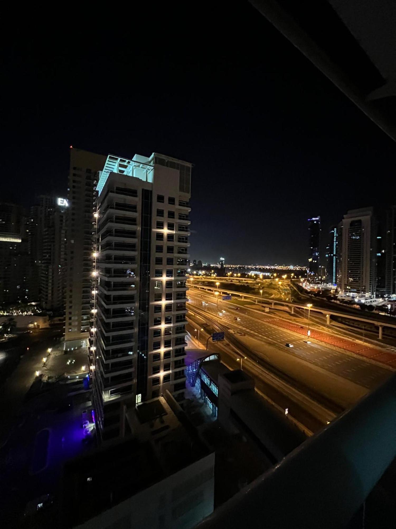Apartemen Large Attached To Metro - Marina Diamond3 *
