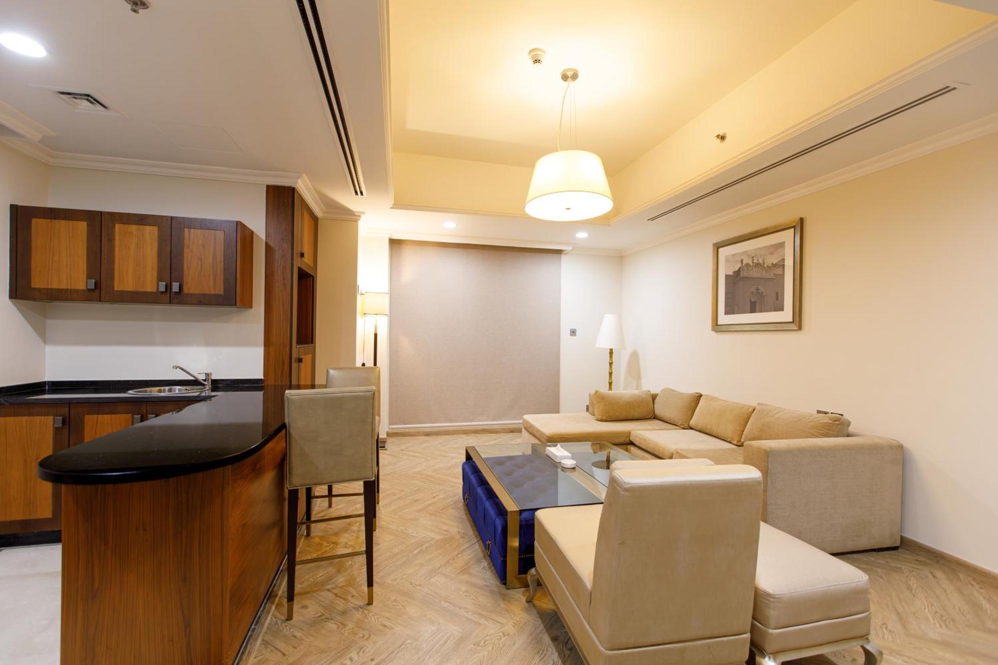 Seven Seas Hotel