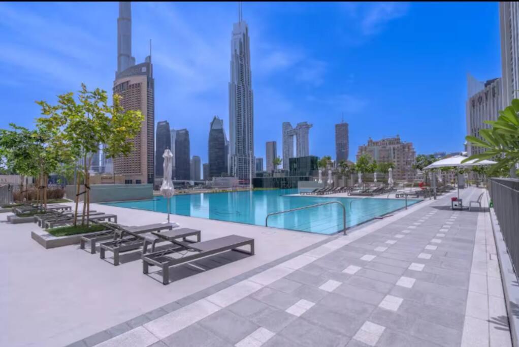 Downtown Views Ii - Vogue Two Bedroom With Balcony And Full Burj Khalifa View, Conveniently Located Opposite Mall Skybridge Dubaï