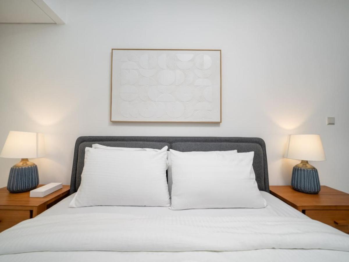Elegant 2 Bed Downtown Duplex - Prime Location Dubaï