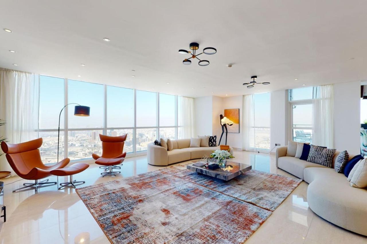 Apartment 23 Marina - Luxurious Four Bedroom With Sea View