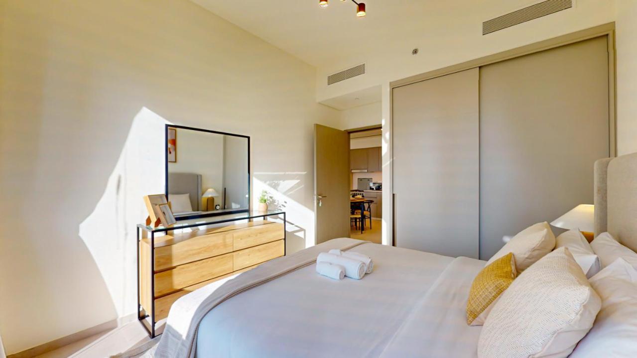 Grande - Contemporary One Bedroom * Dubaï