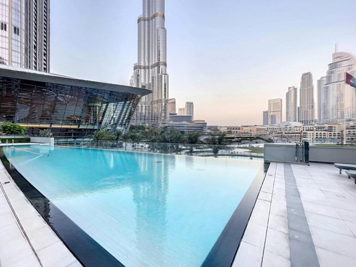 Grande - Contemporary One Bedroom Dubaï