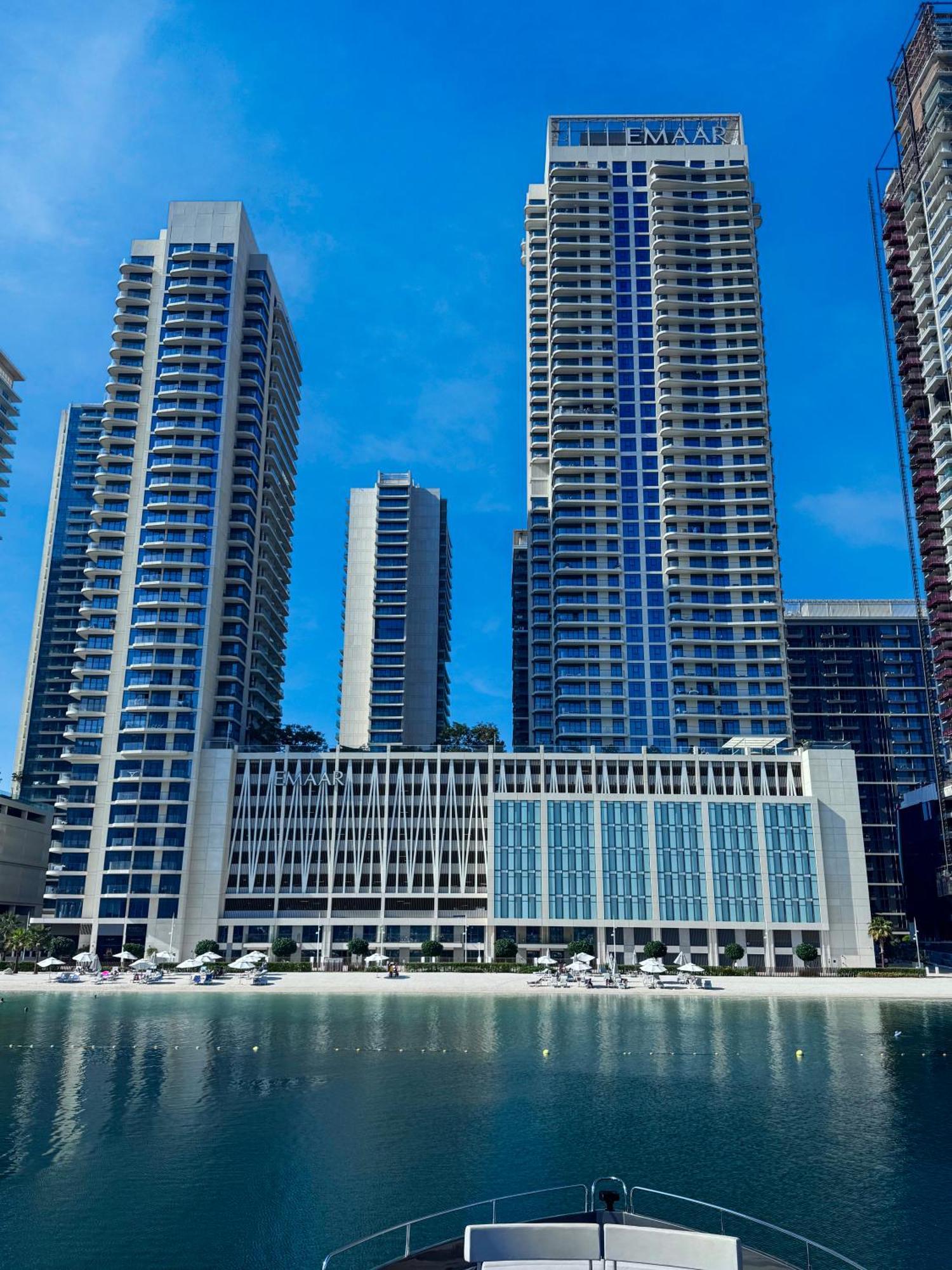 Lägenhet Upscale Family Friendly 4 Bedroom On Private With Amazing Views Dubai