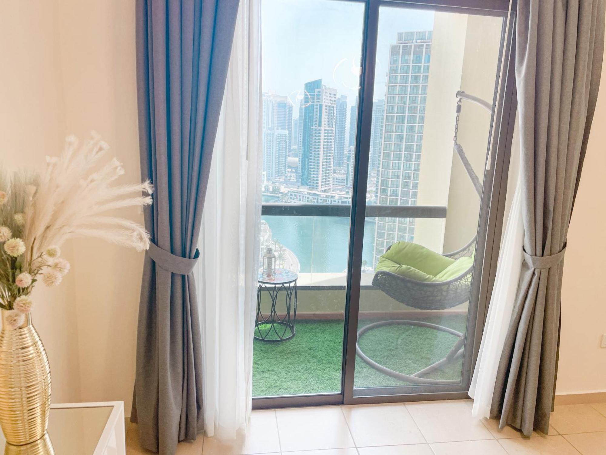 Happy Season Jbr Appartement