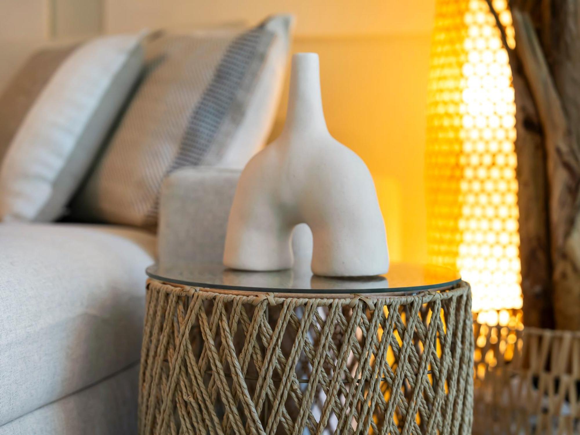 Chic 1 Bedroom On Private In Harbour *