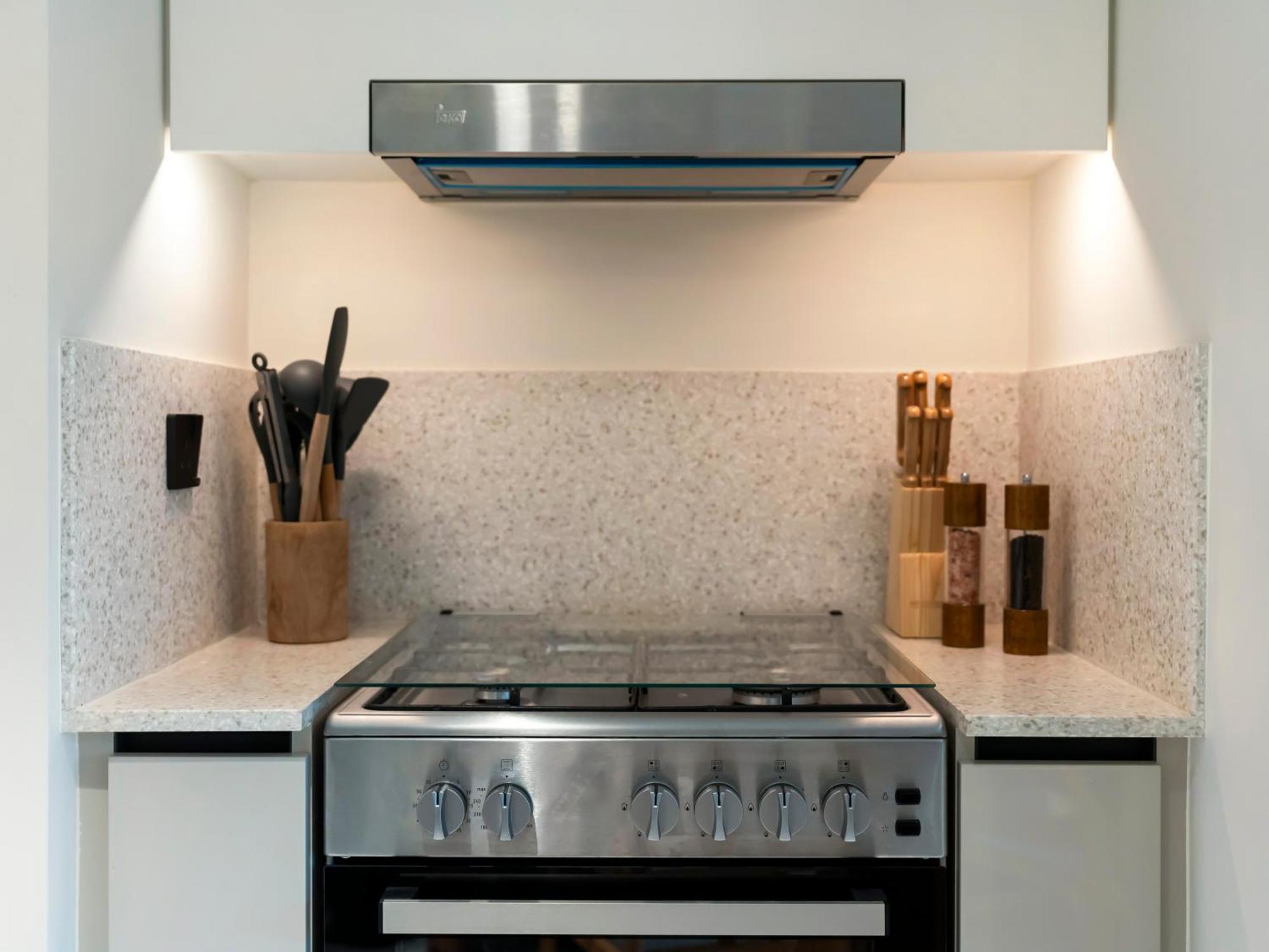 Chic 1 Bedroom On Private In Harbour *