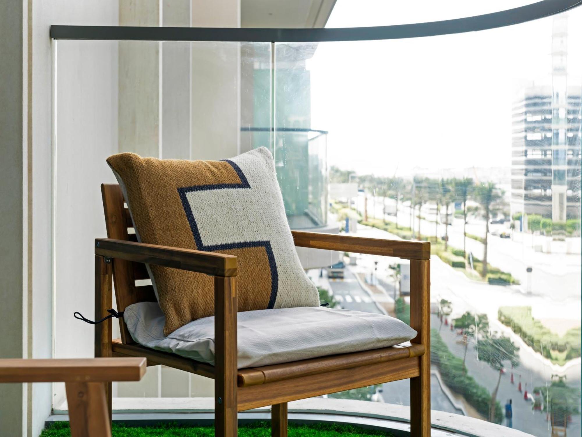 Chic 1 Bedroom On Private In Harbour *