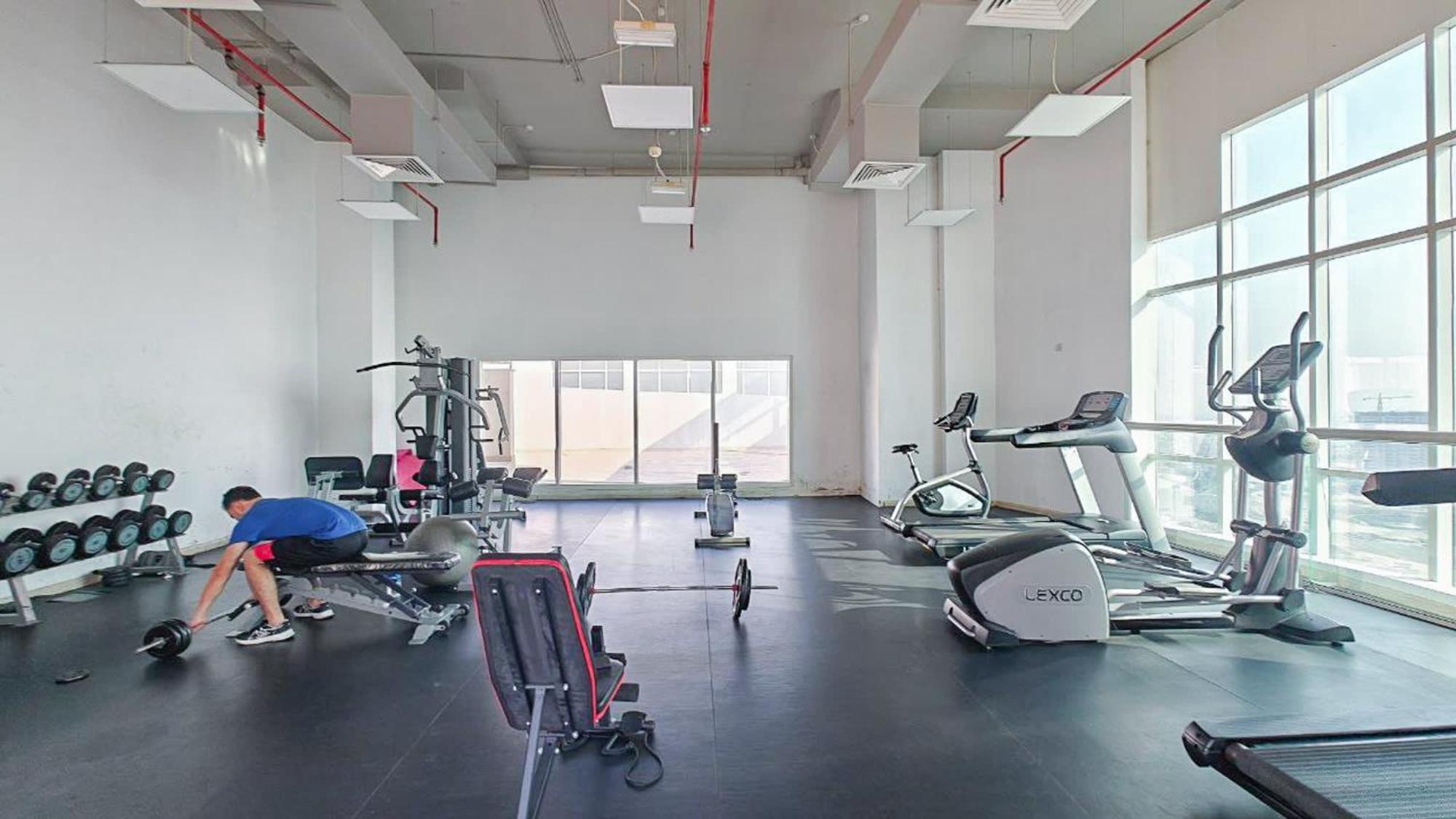 Charming, Sun-filled 1-bedroom In Red Residence, Sports Dubaï