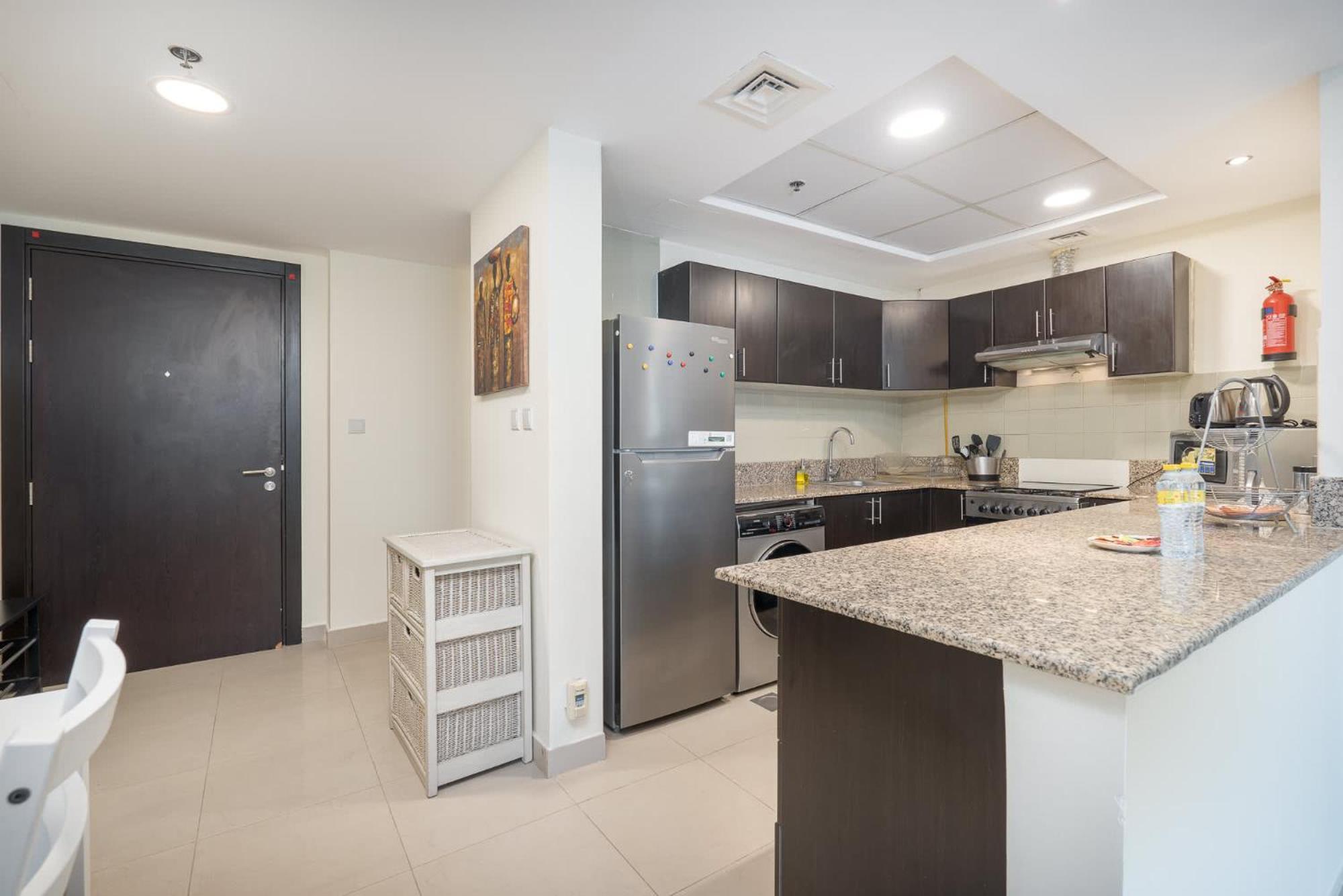 Charming, Sun-filled 1-bedroom In Red Residence, Sports * Dubaï