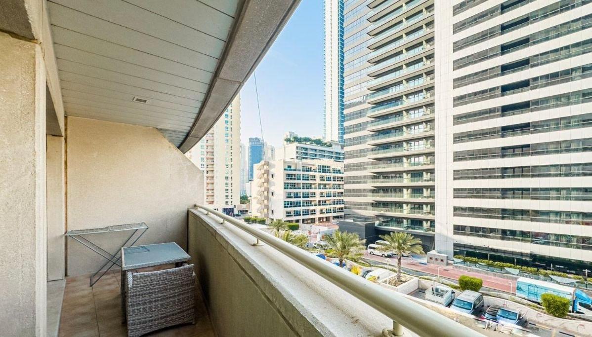 Apartemen Amazing 1 Bed In Marina