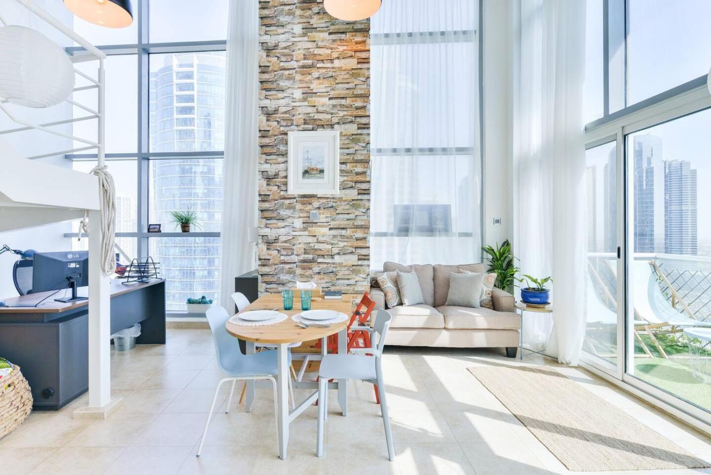 Jlt Spacious Corner Duplex Loft Panoramic Views Dubai