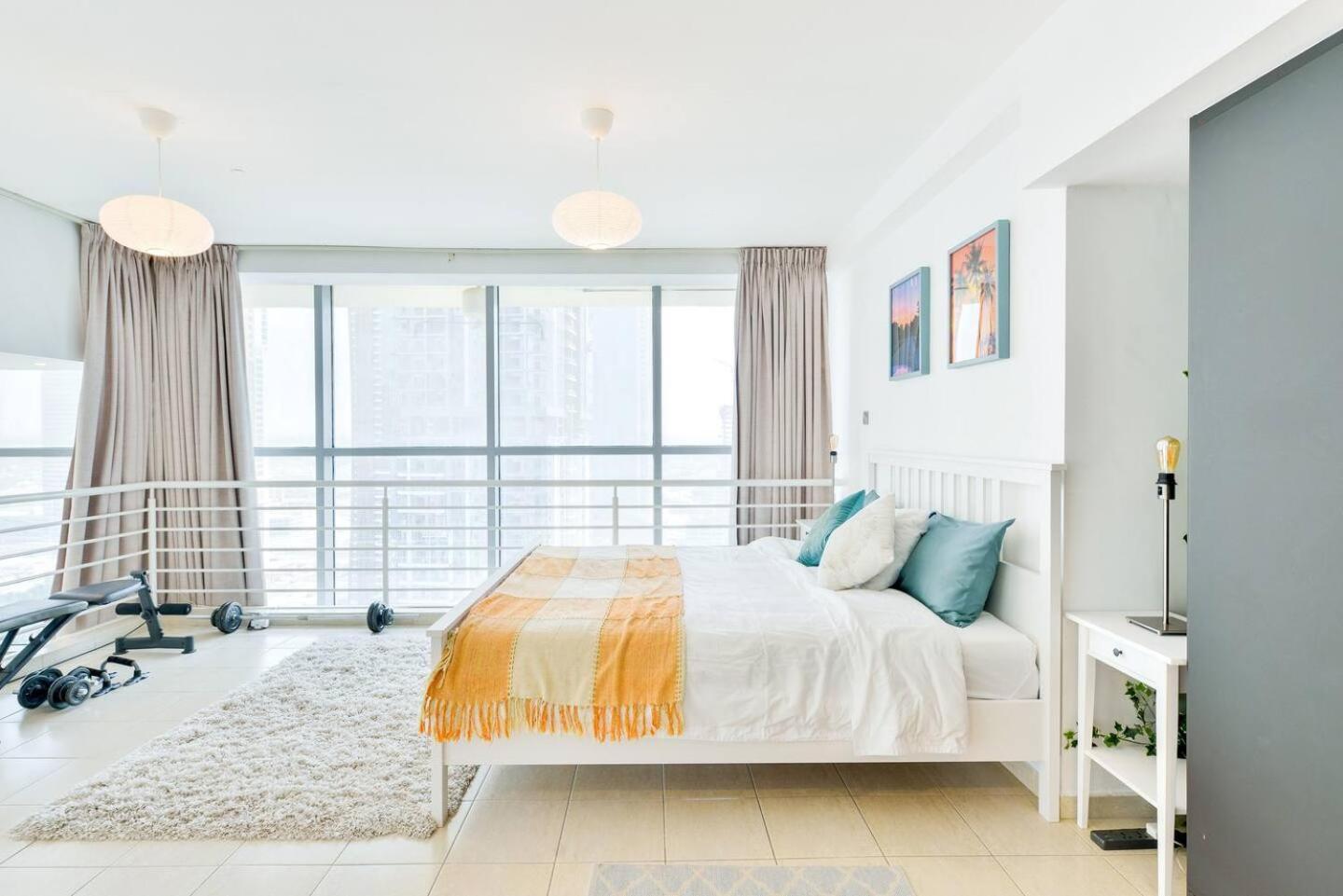 Jlt Spacious Corner Duplex Loft Panoramic Views