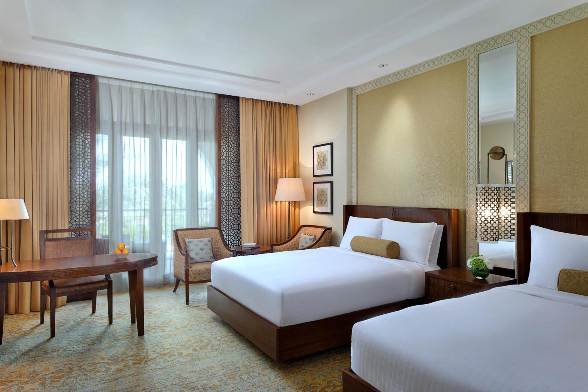The Ritz-carlton, Resort Dubai