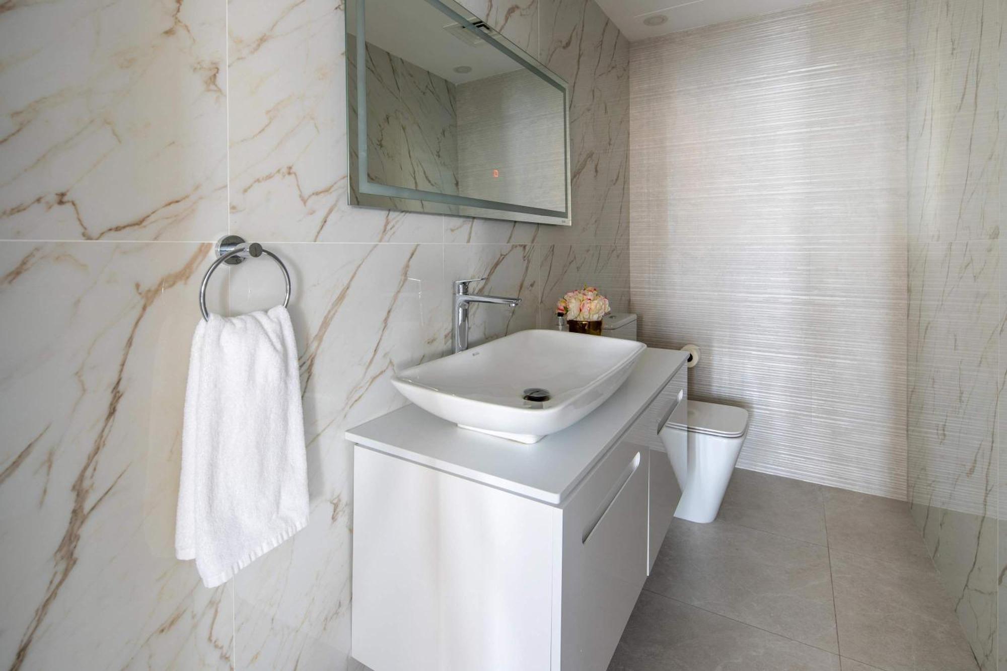 Frank Porter - Sadaf 6 Appartement