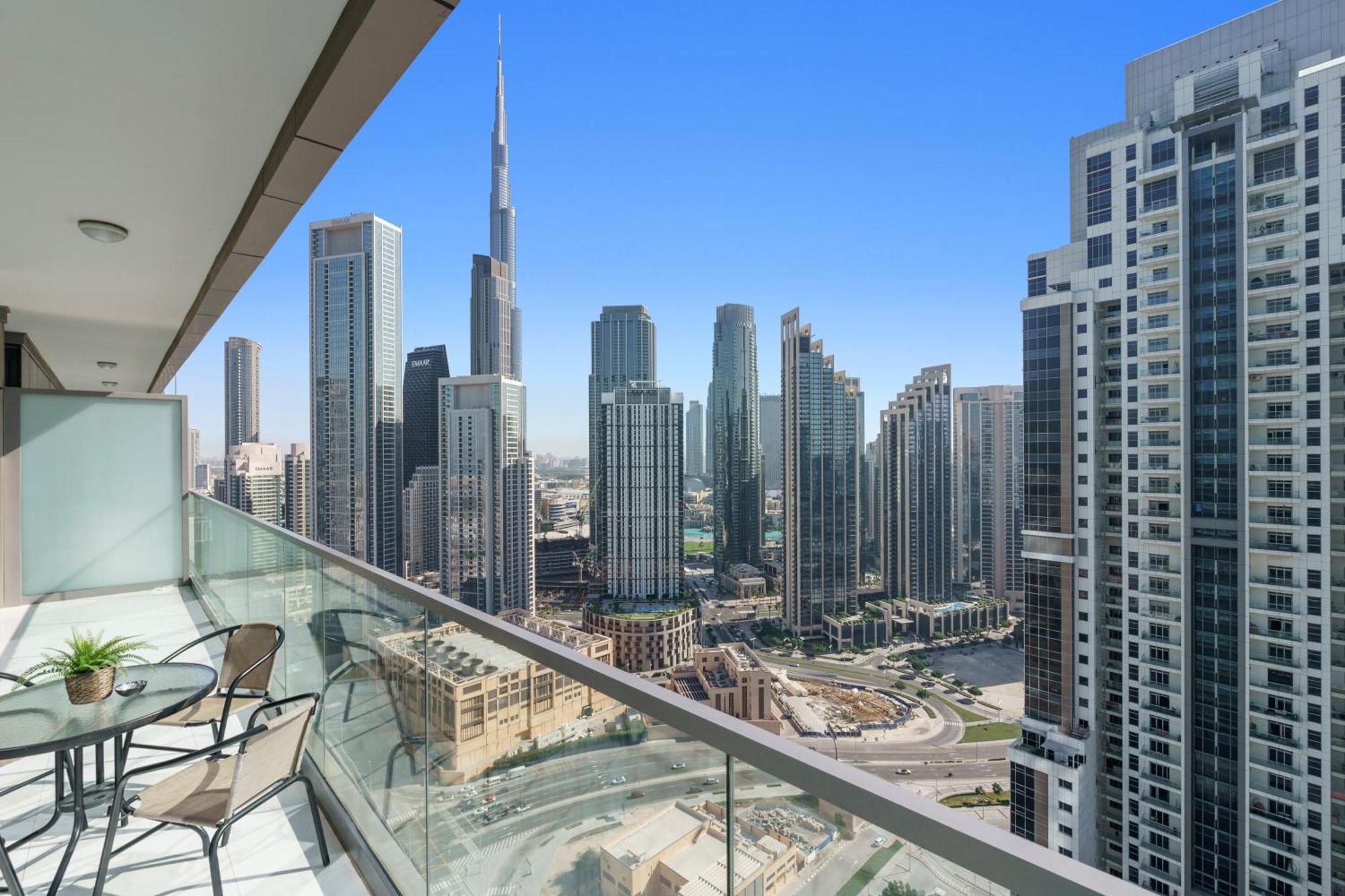 Stunning 2br With Burj Views Infinity Pool Dubaï