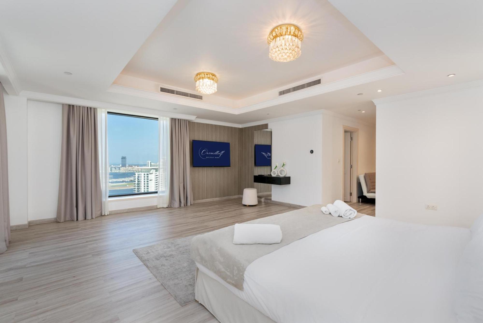Huge Penthouse With Yacht Included And Private Pool!!! * Dubaï