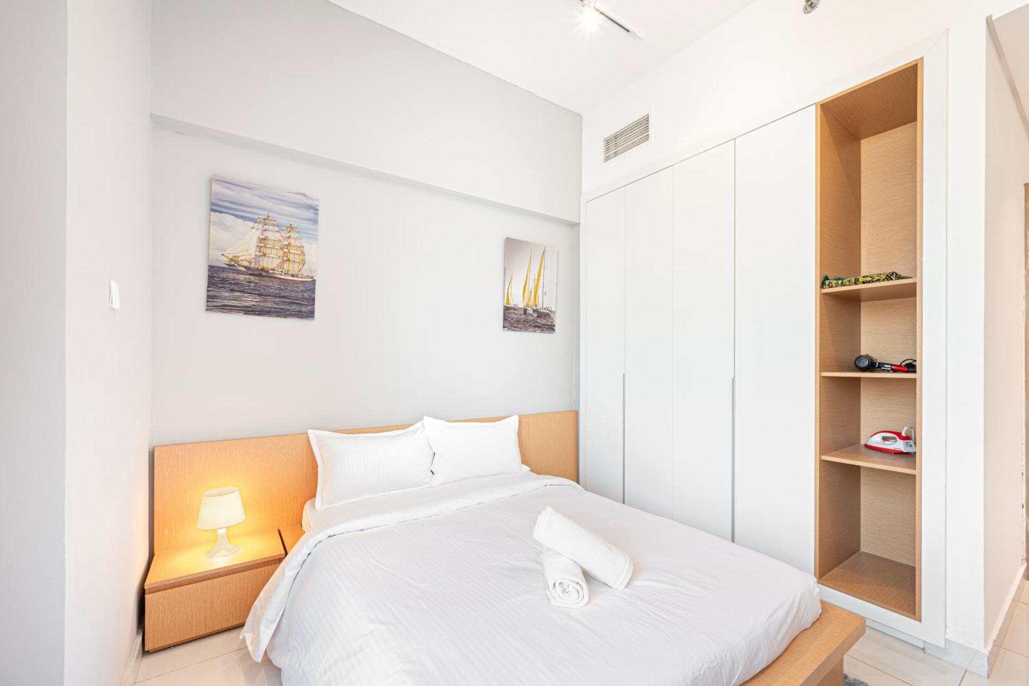 Luxury In Dubailand - *
