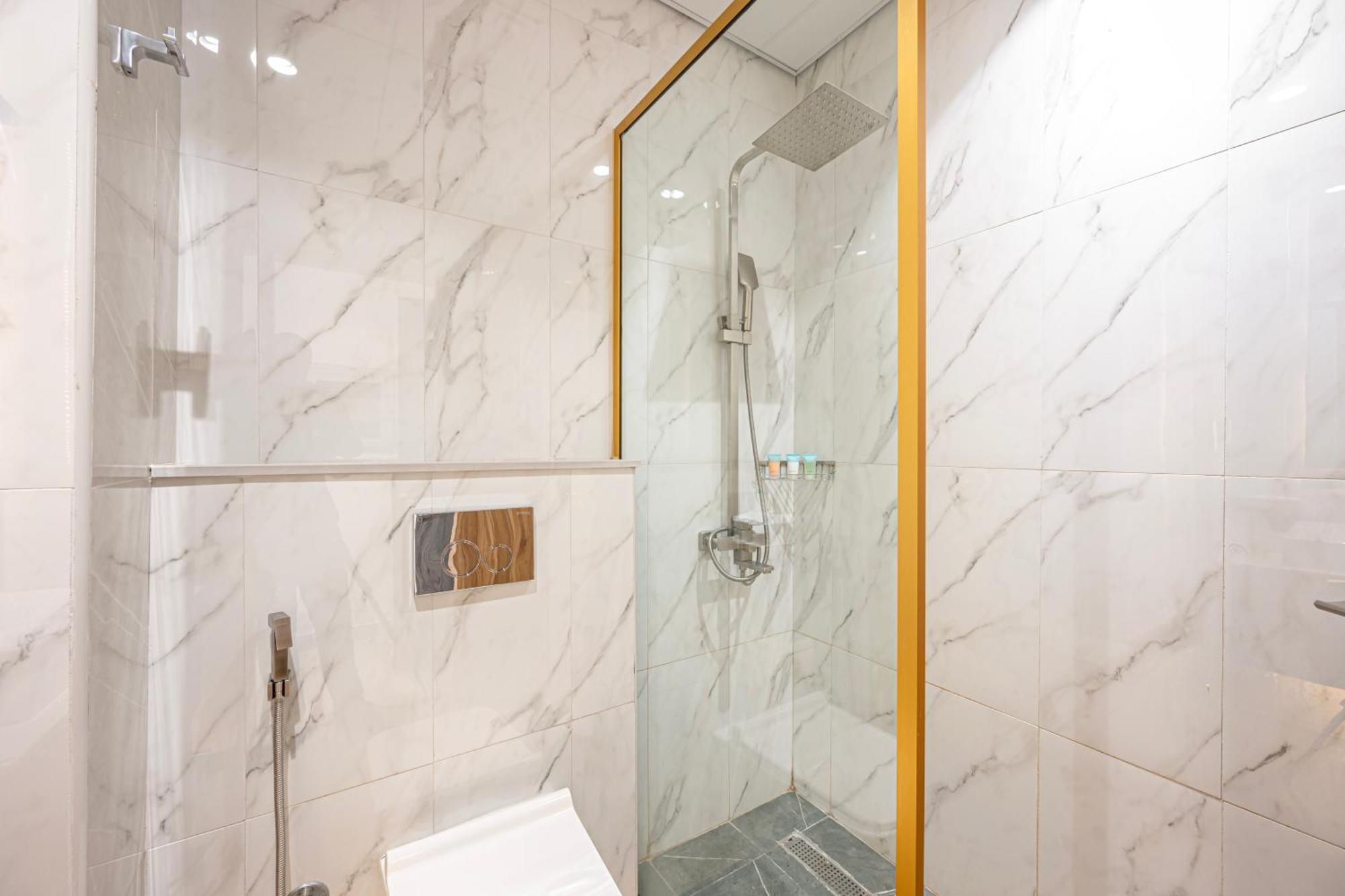 Luxury In Dubailand - Dubai