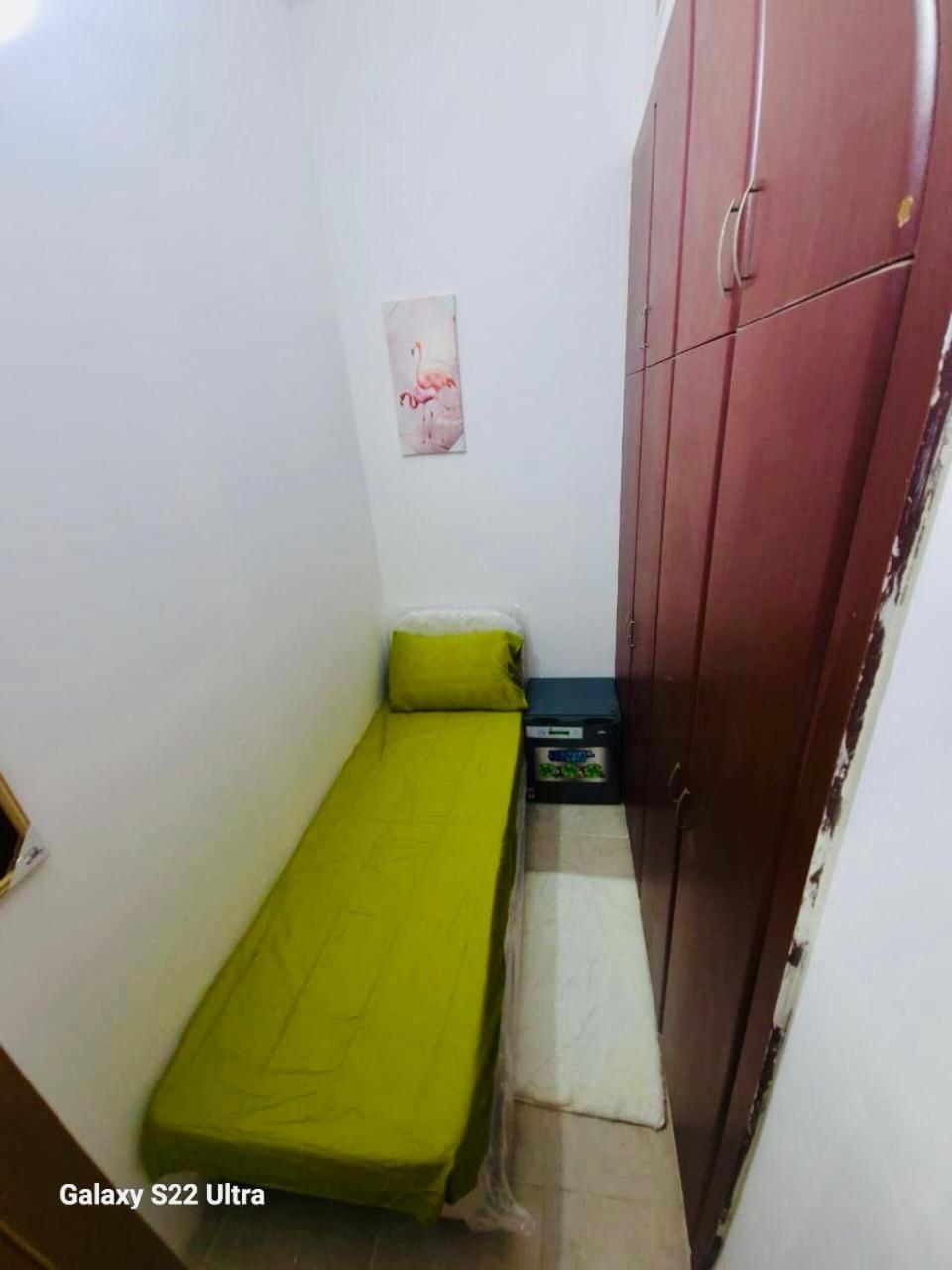 Habitación en casa particular Single Partition 2 Min From Metro Swiming Pool View Dubái