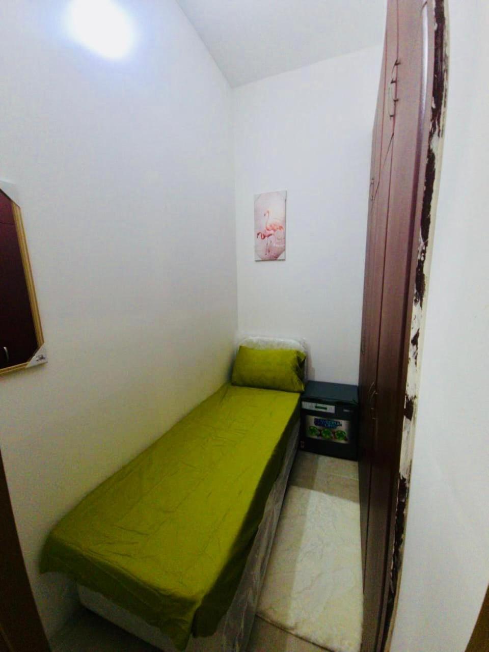 Single Partition 2 Min From Metro Swiming Pool View Habitación en casa particular
