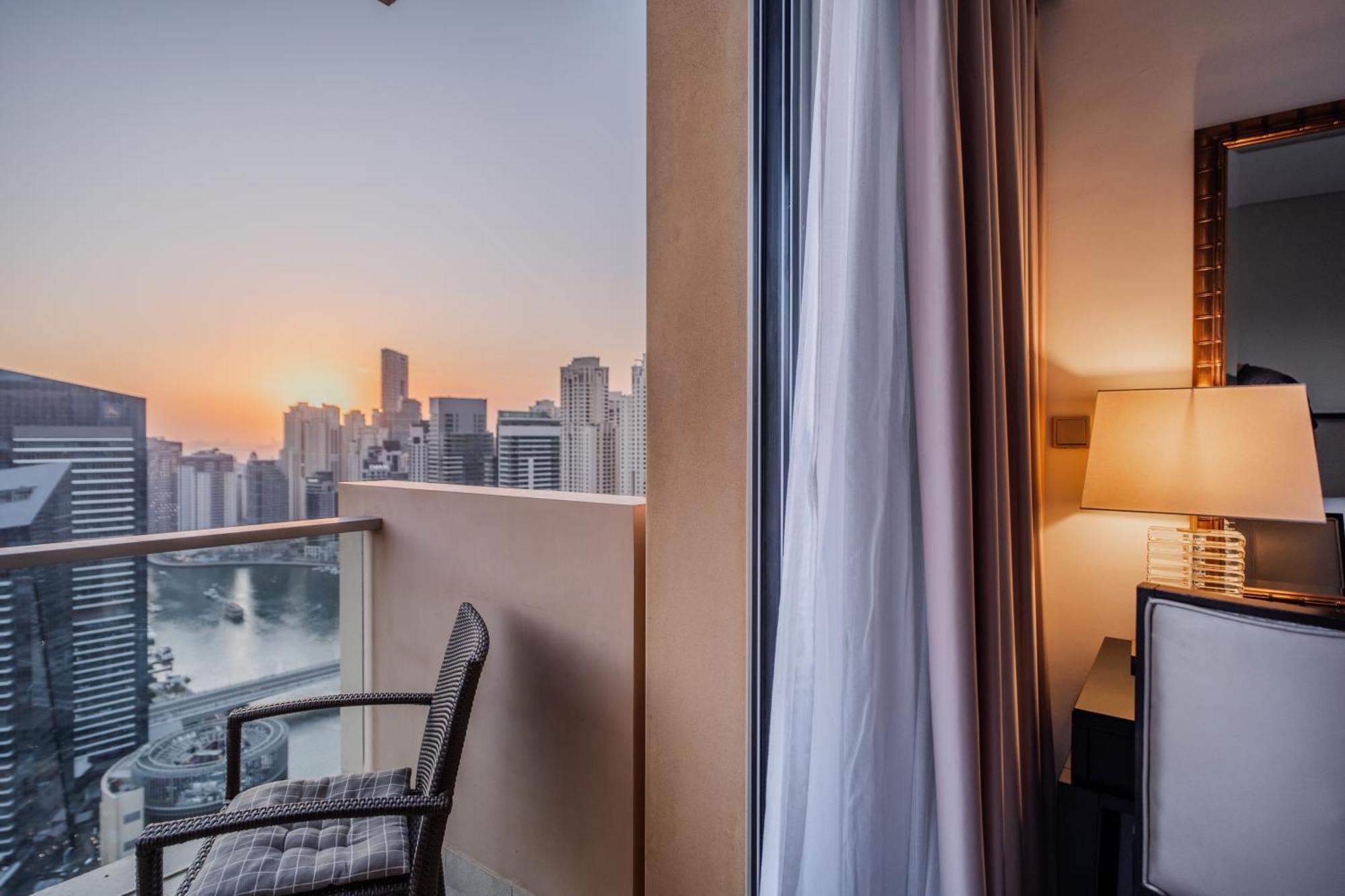 In Address Marina Residences Connected To Marina Mall Dubái