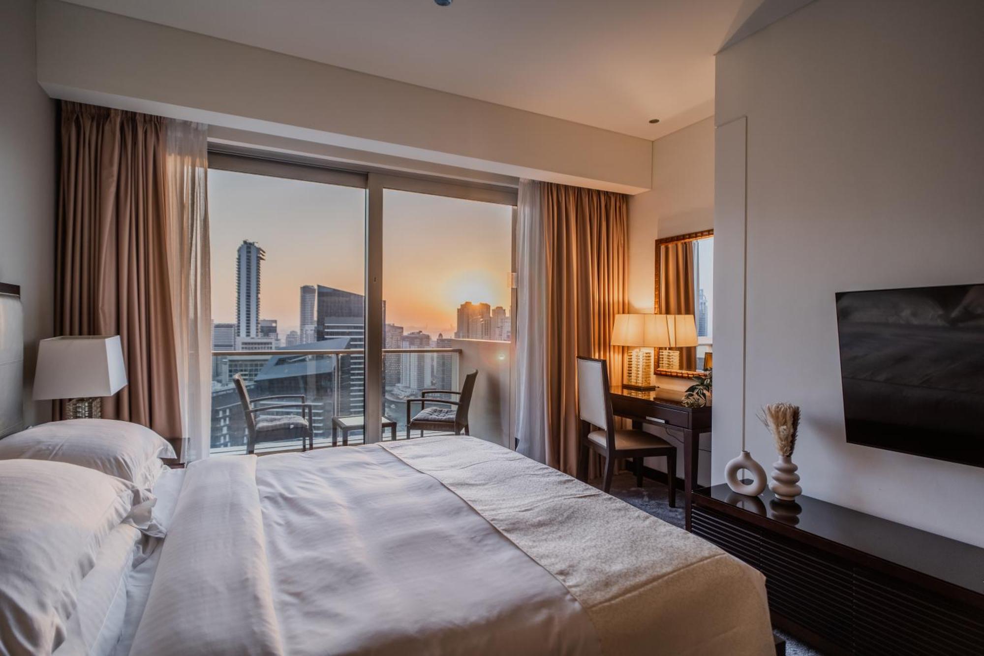 In Address Marina Residences Connected To Marina Mall * Dubái