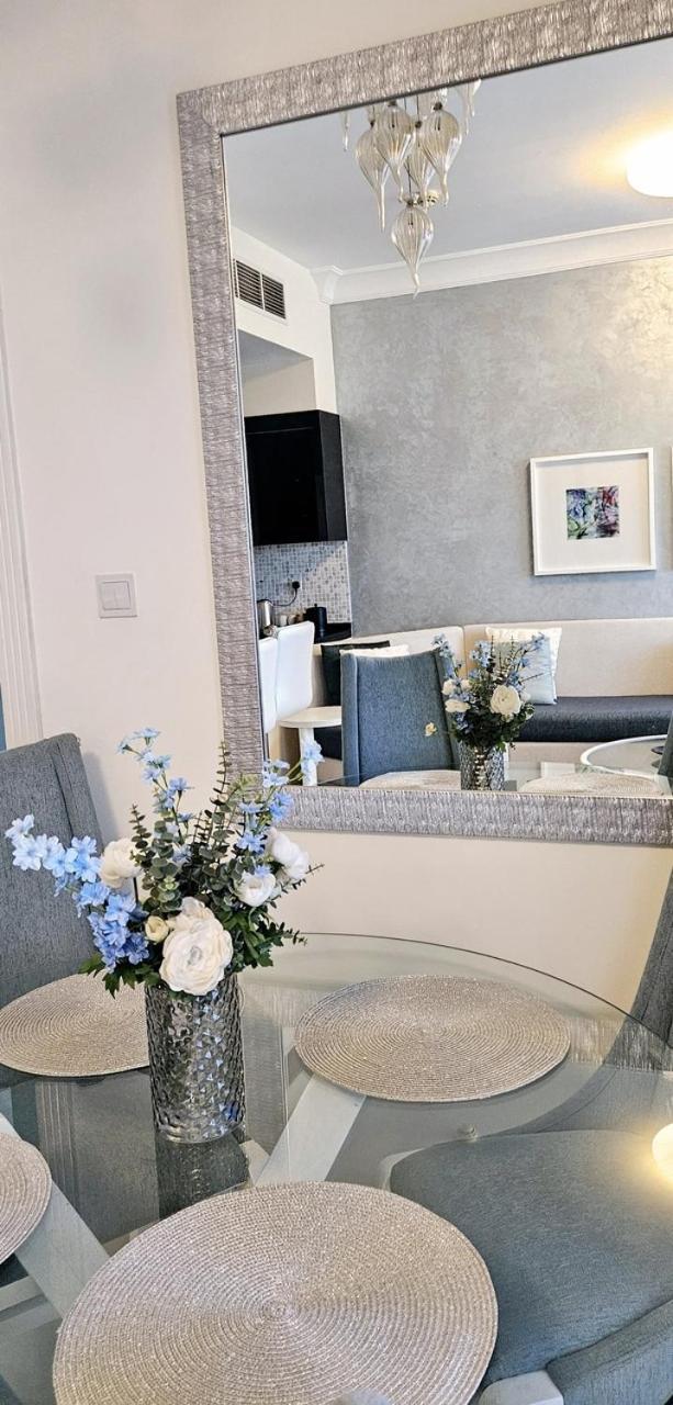 Appartement Superb 1 Bedroom Next To Burj Khalifa And Mall Dubaï