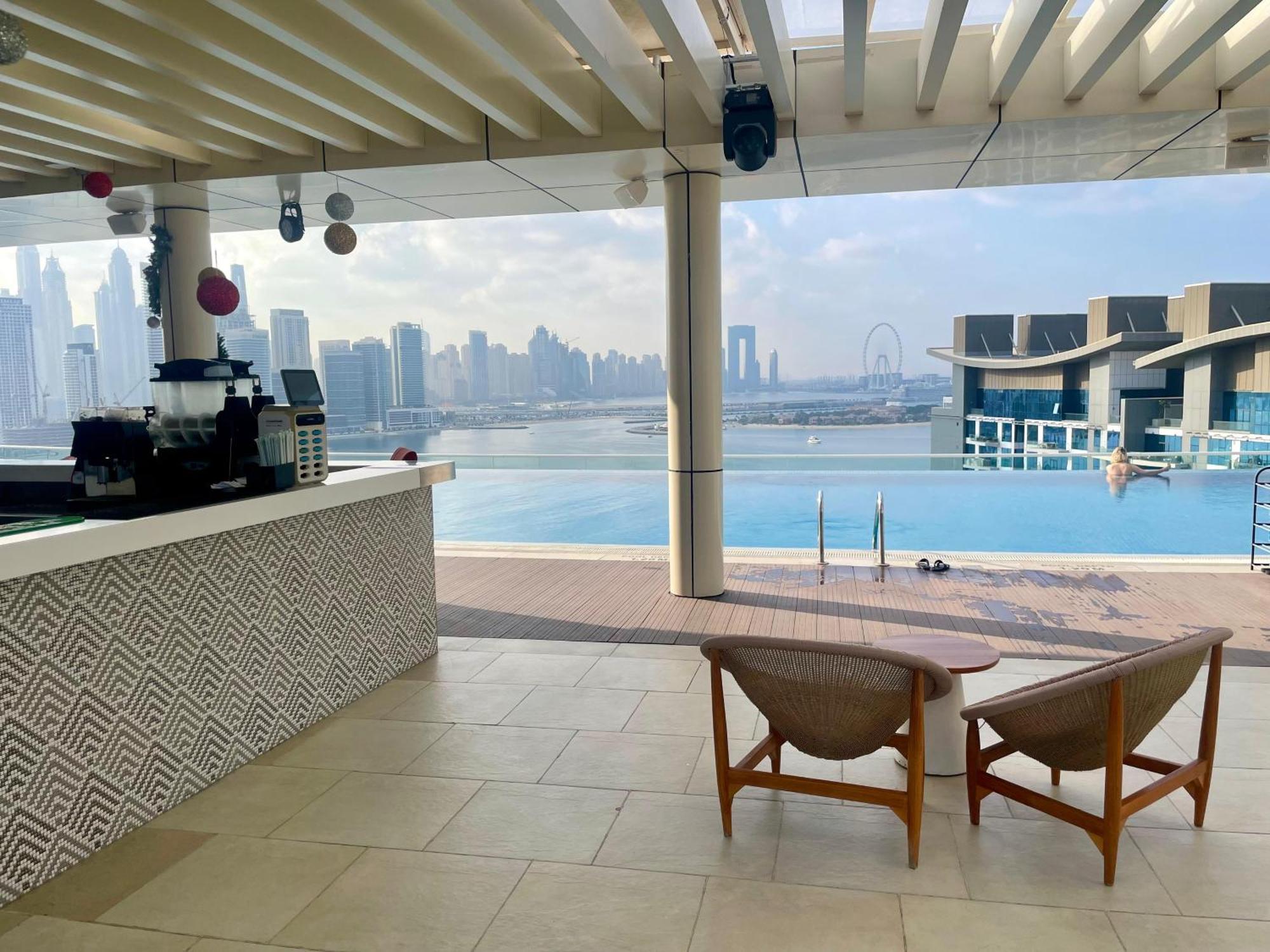 Great One Bedroom With Infinity Pool Lägenhet