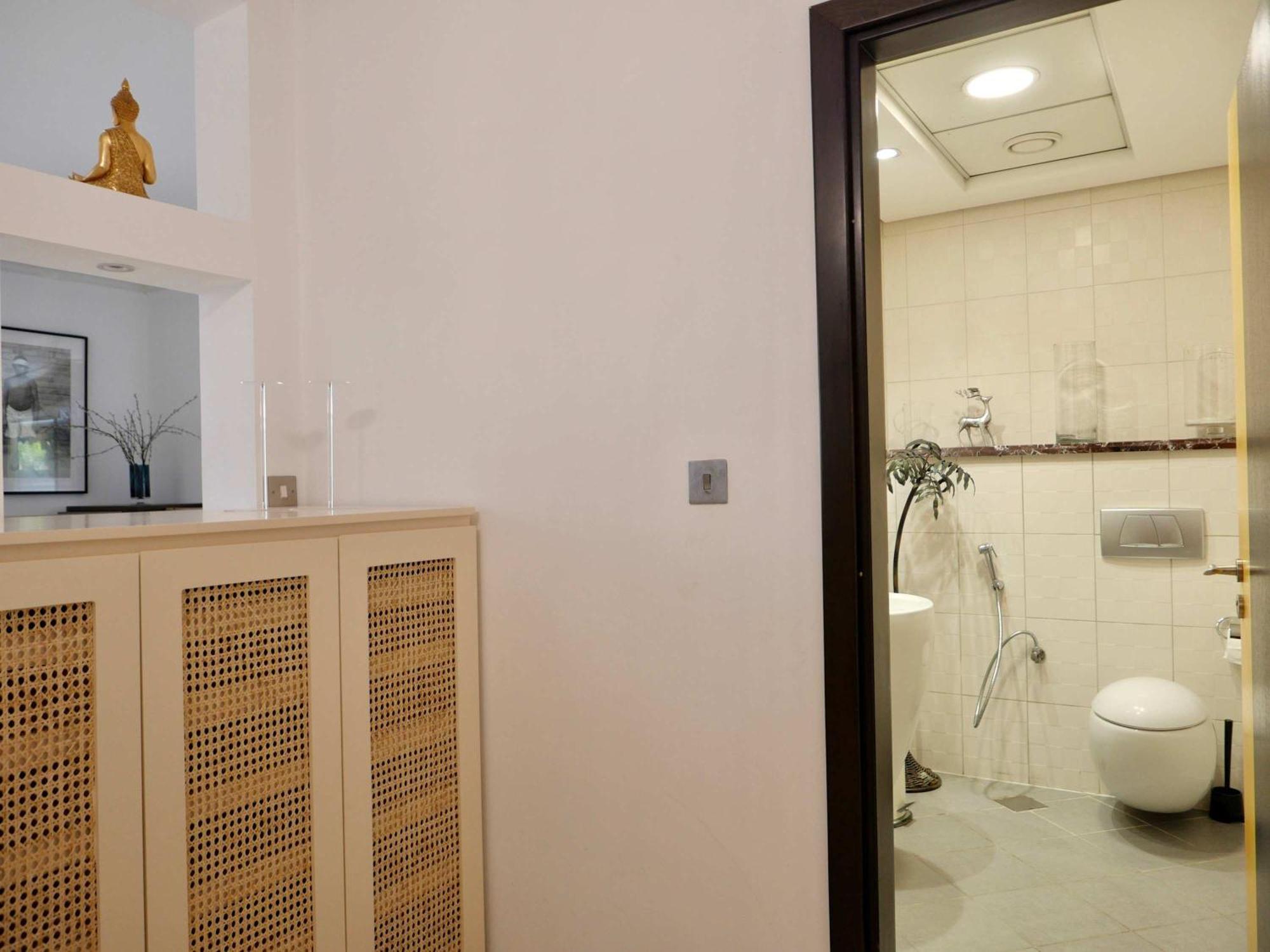 Spacious 4br Duplex With Terrace - Jbr *
