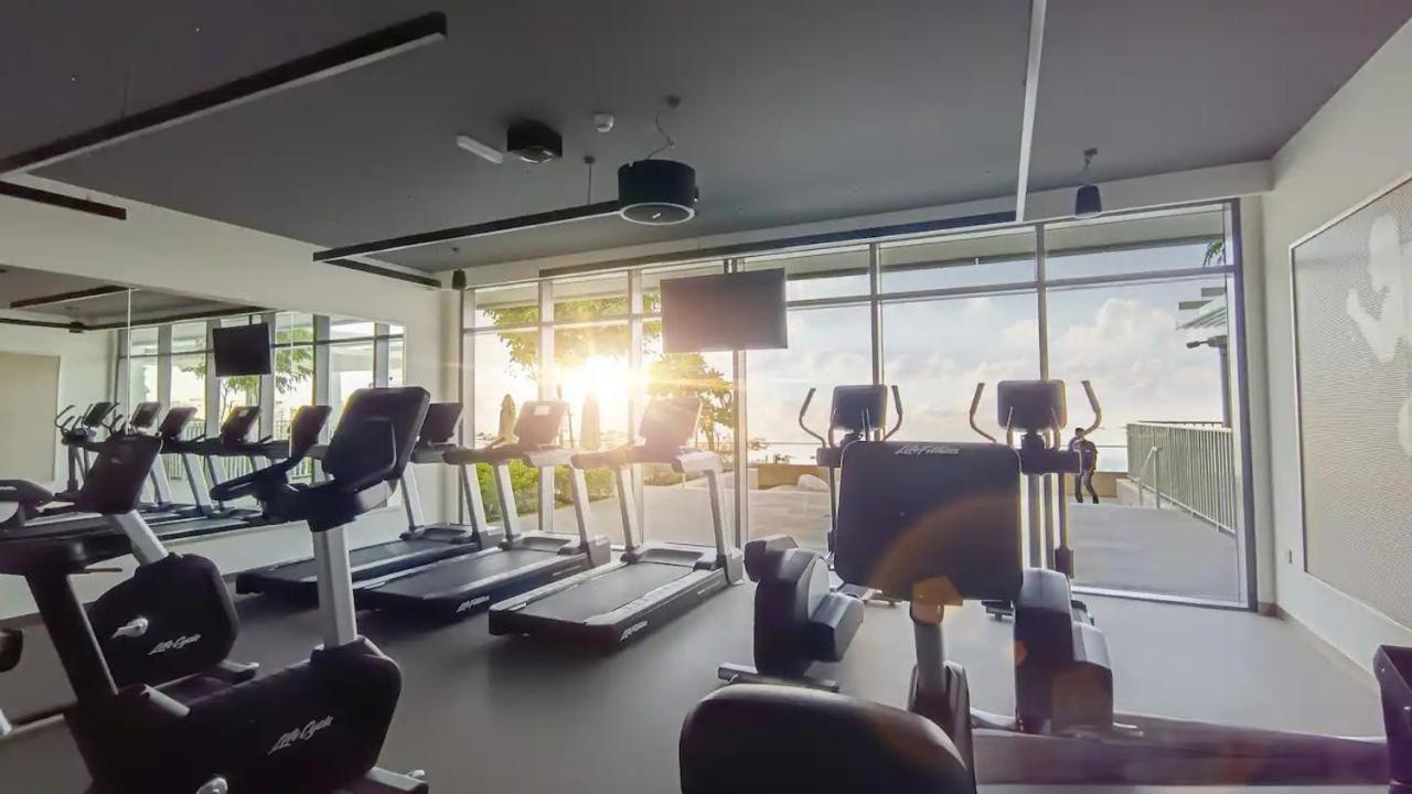 2br Modern Vista Emaar Beachfront Dubaï