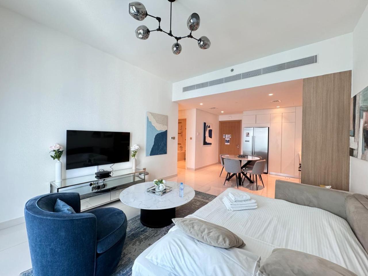 2br Modern Vista Emaar Beachfront * Dubaï