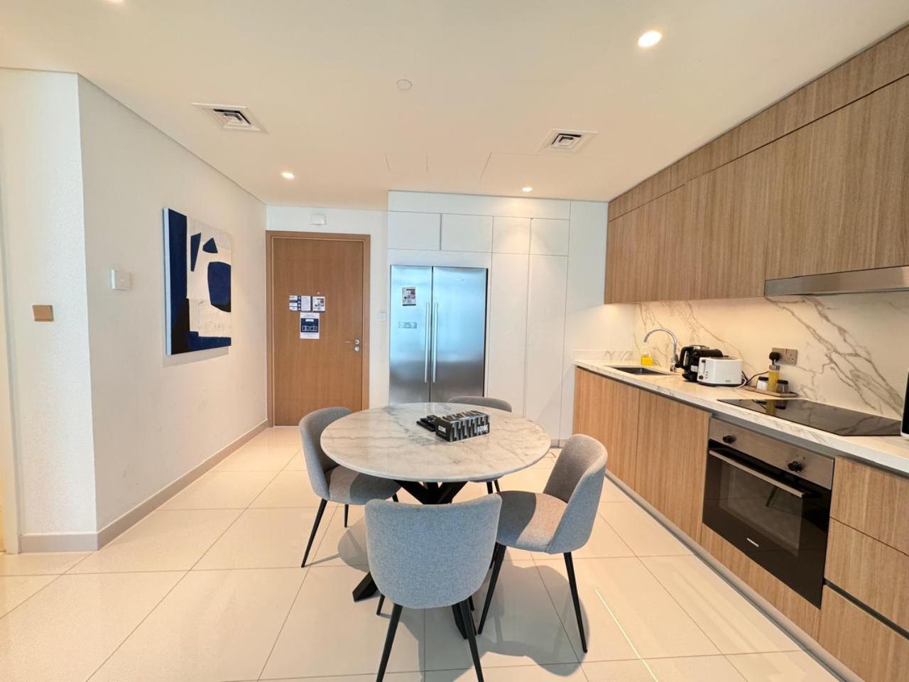 Appartement 2br Modern Vista Emaar Beachfront