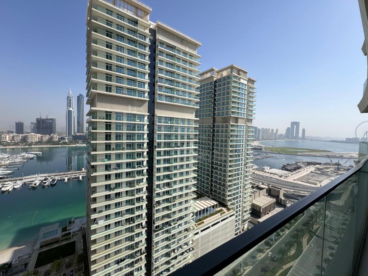 Appartement 2br Modern Vista Emaar Beachfront Dubaï