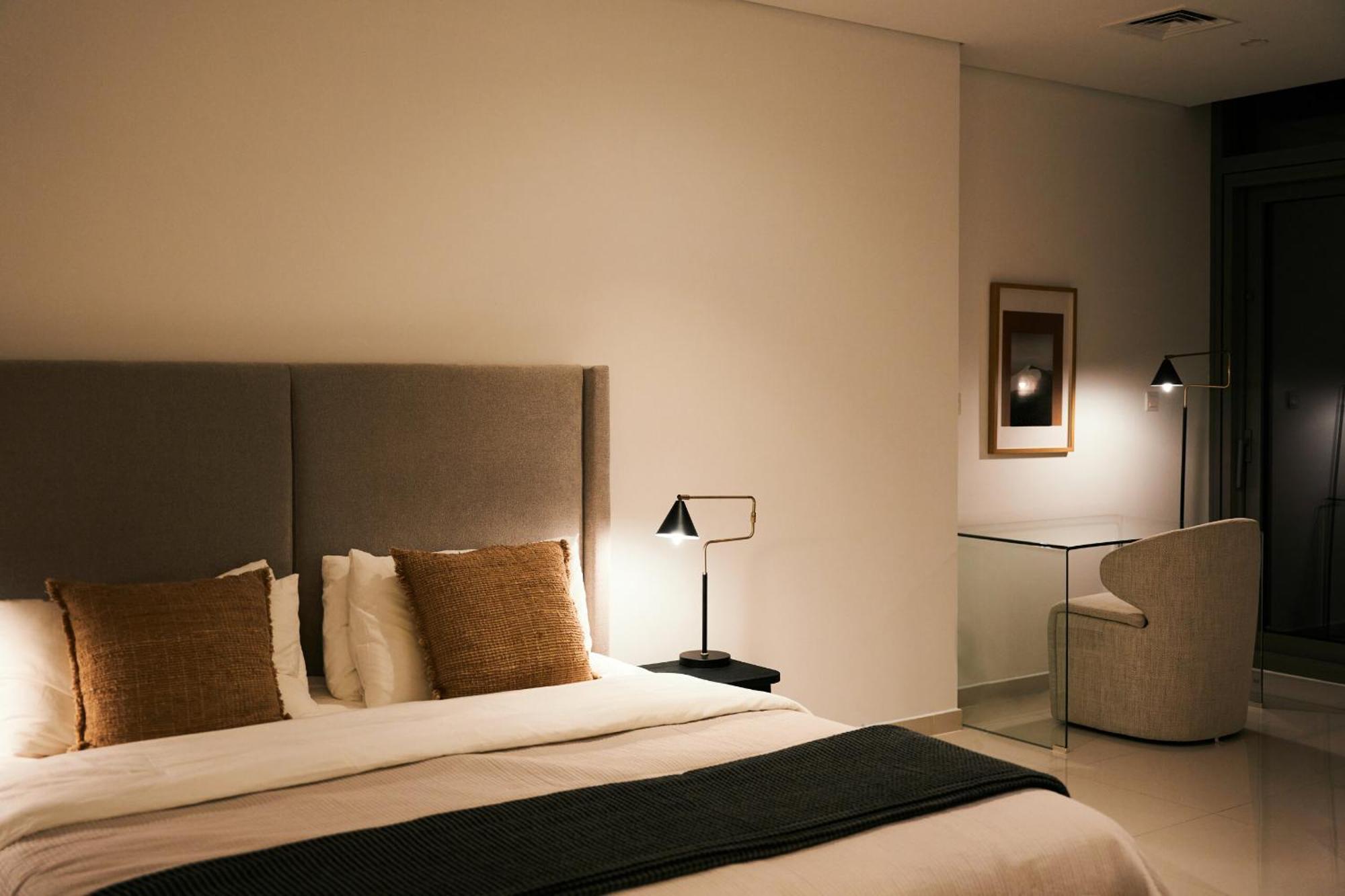 2bd Paramount Midtown - 6 Guests - Burj Views 64th Floor Infinity Pool, King Bed Dubaï