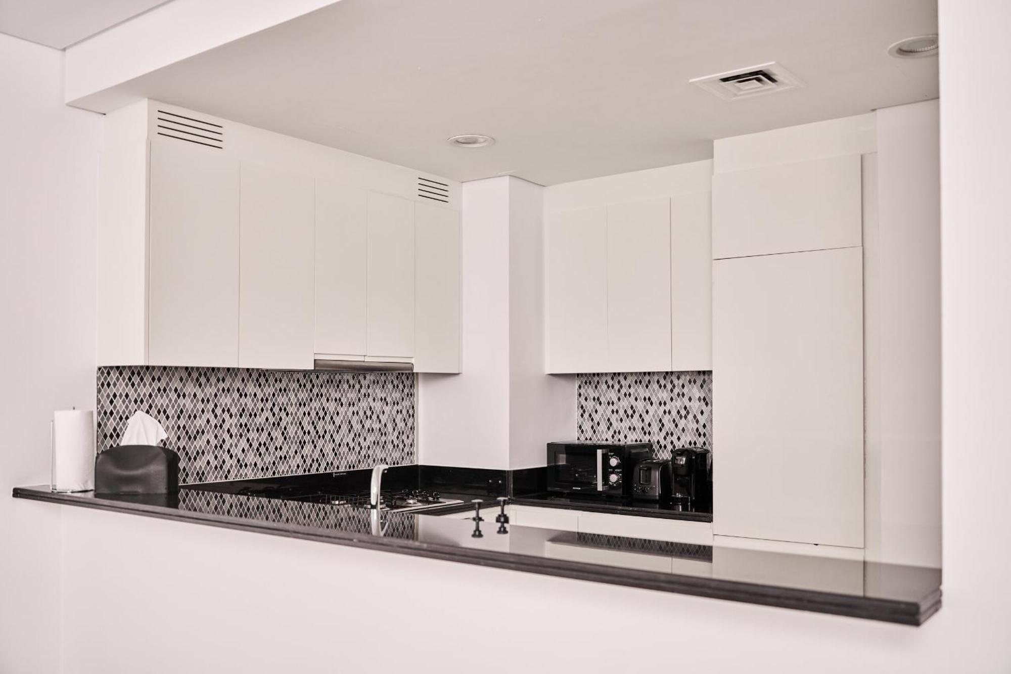 2bd Paramount Midtown - 6 Guests - Burj Views 64th Floor Infinity Pool, King Bed Appartement Dubaï