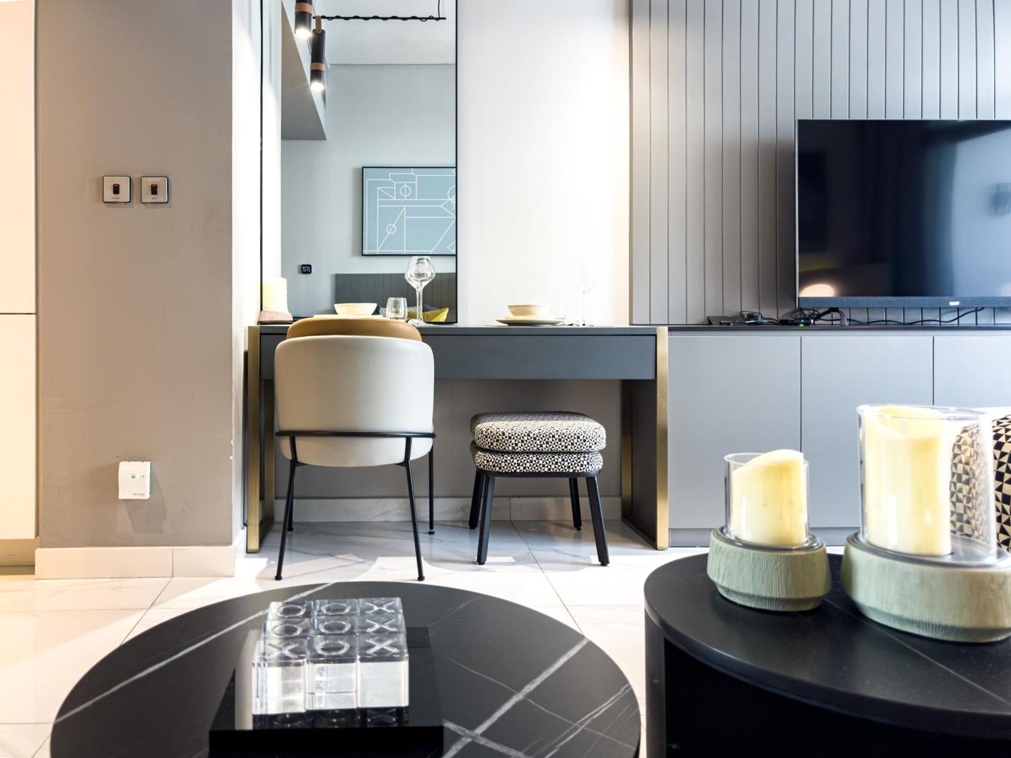 Select Stay-studio In Mag 318 - Minutes To Mall Dubai
