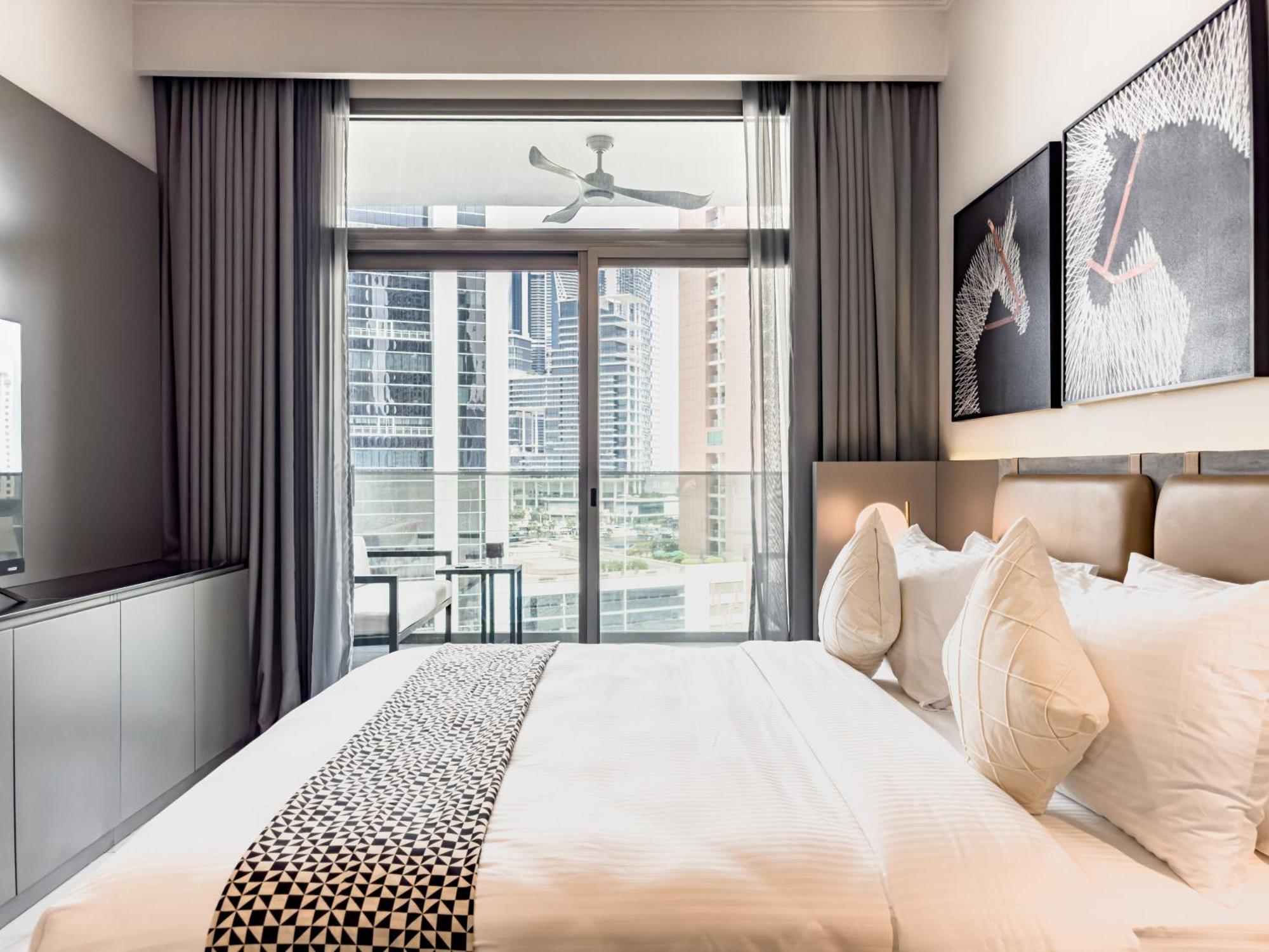 Select Stay-studio In Mag 318 - Minutes To Mall Apartment Dubai