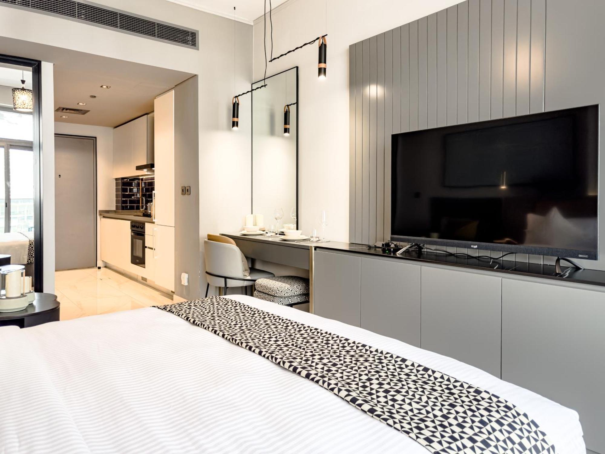 Apartment Select Stay-studio In Mag 318 - Minutes To Mall Dubai