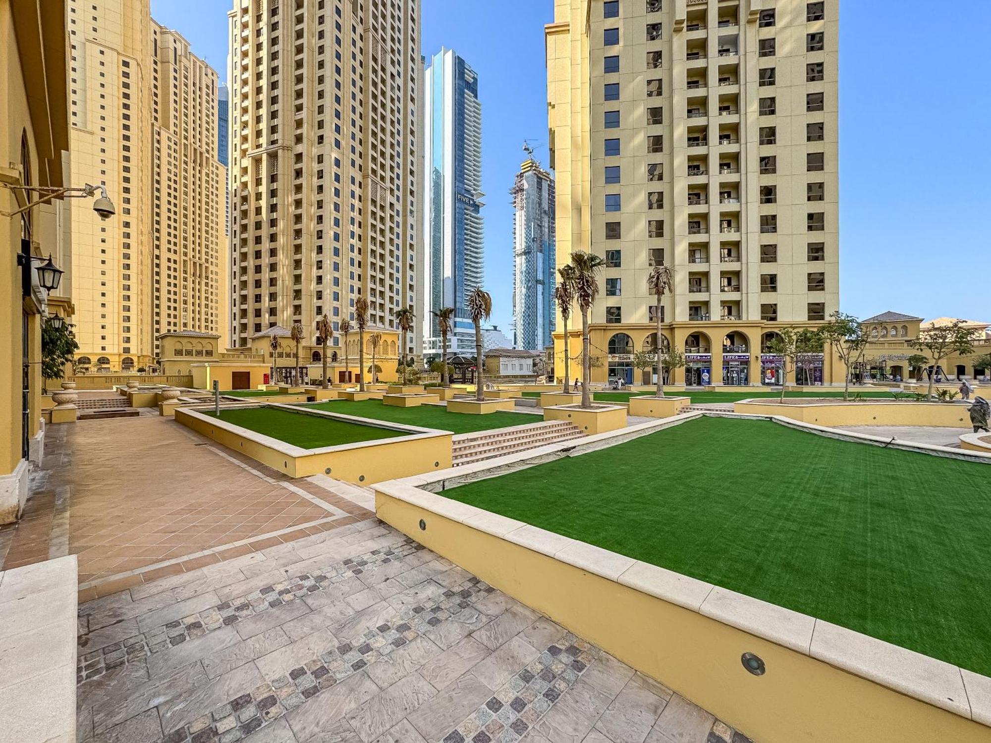 Savis Oceanfront Serenity And Marina Views Dubai