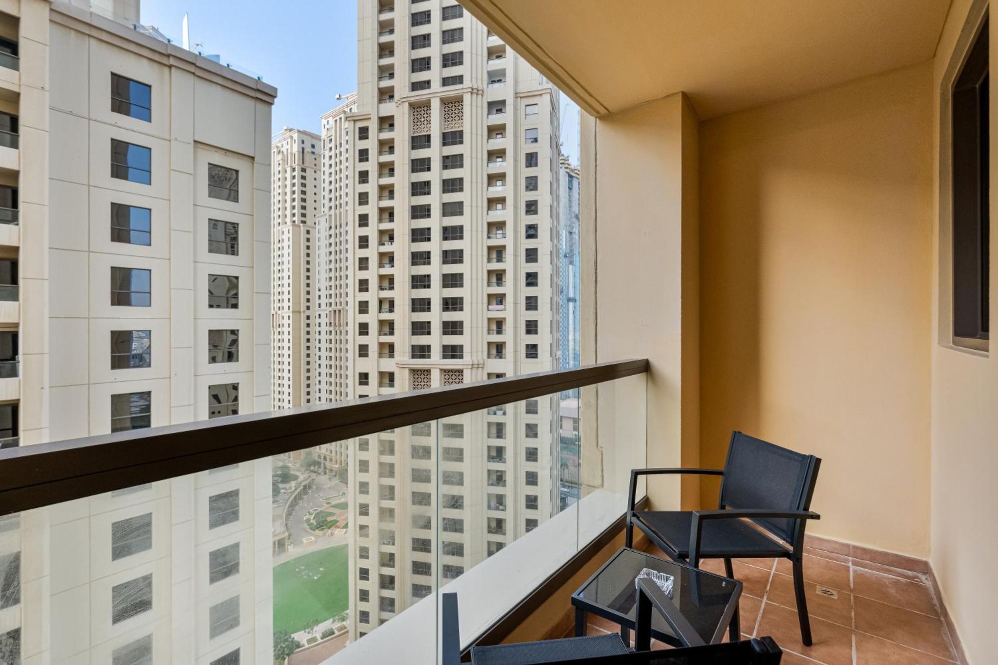 Apartment Savis Oceanfront Serenity And Marina Views Dubai