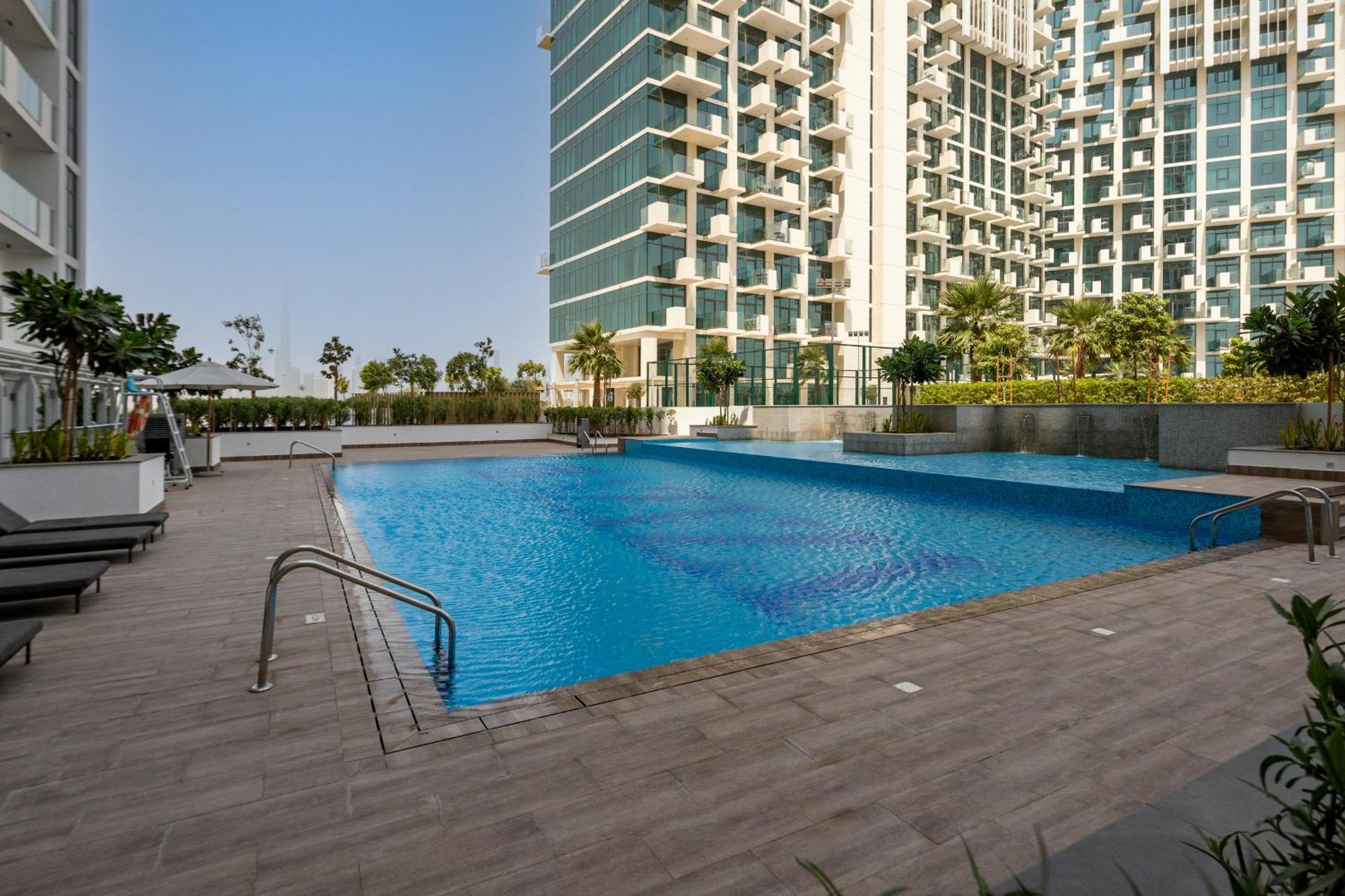 Modern Near Dxb Airport Sleeps 4 Dubai