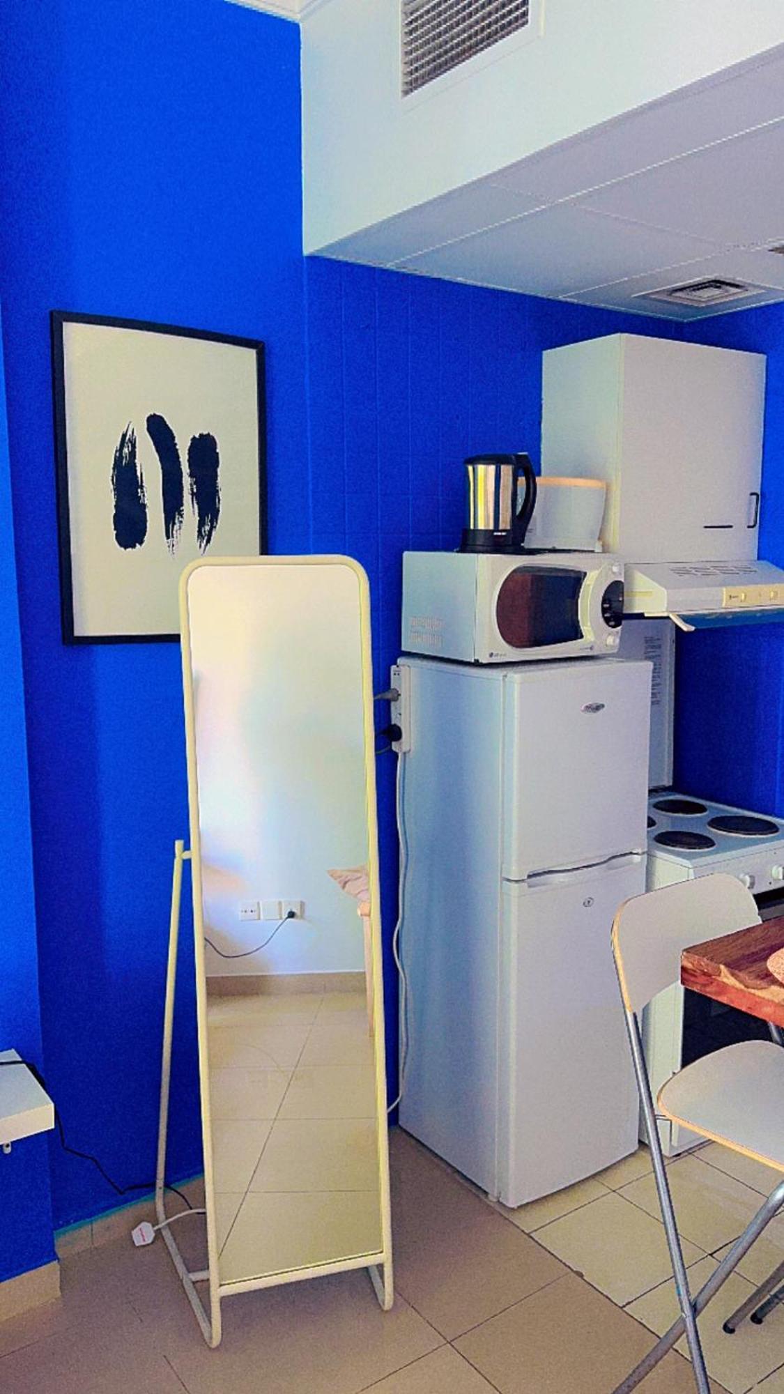 Aesthetic Blue On Marina Walk Dubaï