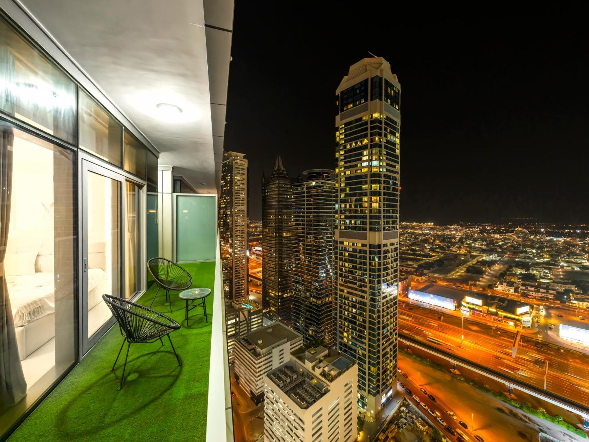 5 Star High Rise Luxury Apartment, Infinity Pool With Stunning Burj View - Brand New Appartement Dubaï