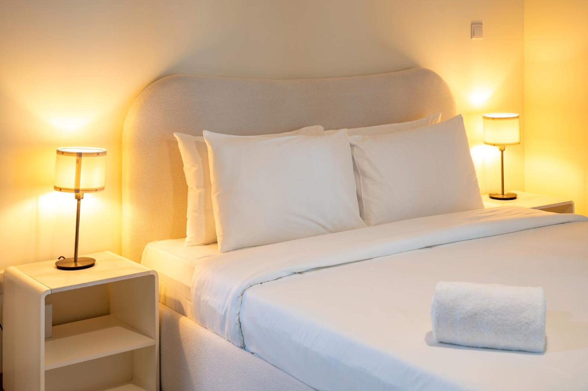 Spacious Upgraded & Elegant - 1br Apartment Dubai