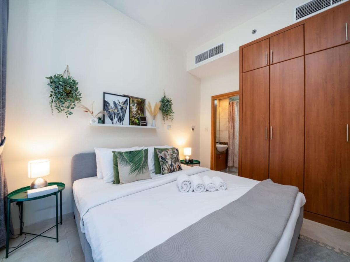Appartement Marina 1 Bed With Direct Metro Access *