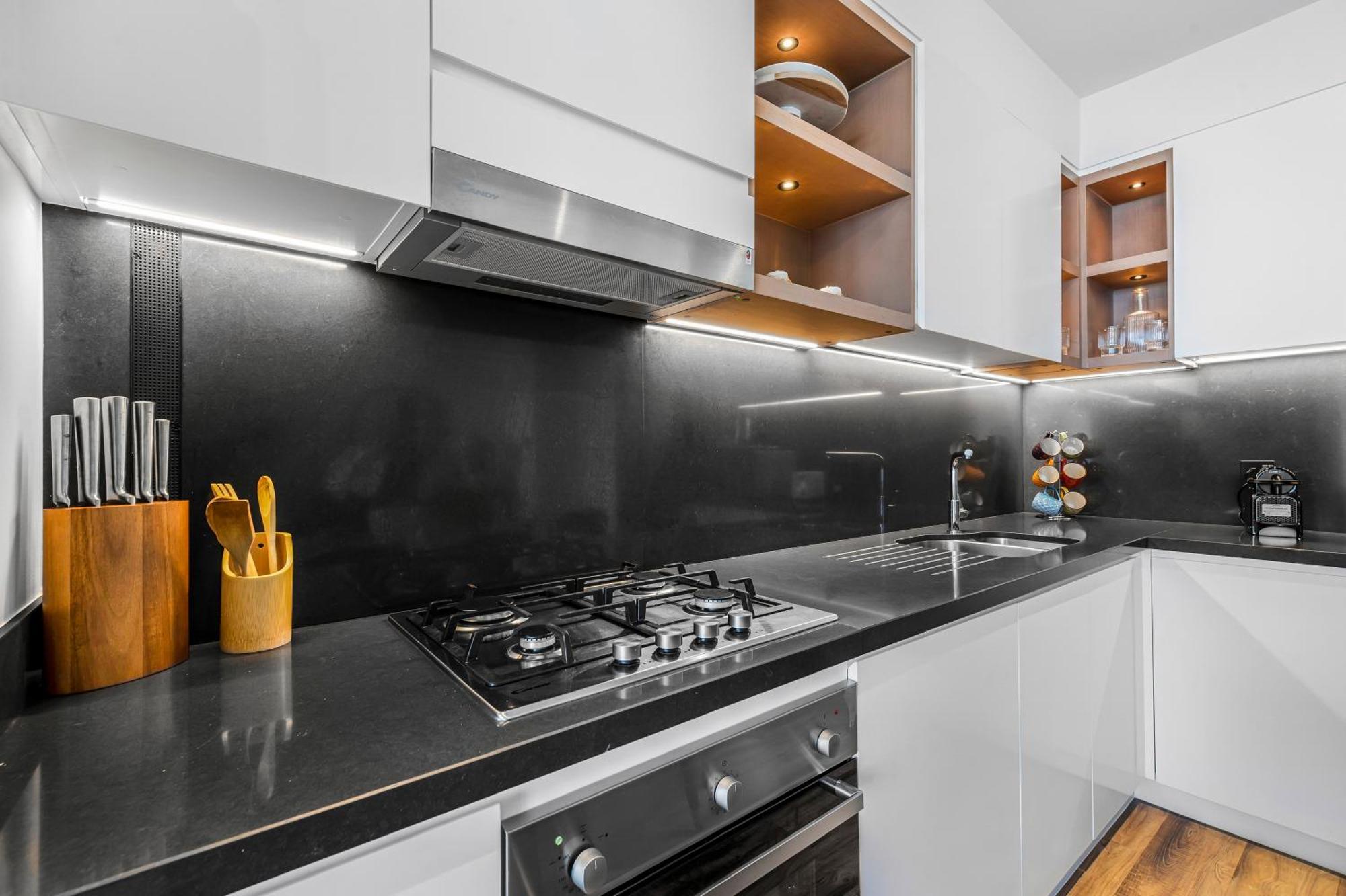Eden's Homes & - Vida Marina Residences Apartamento *