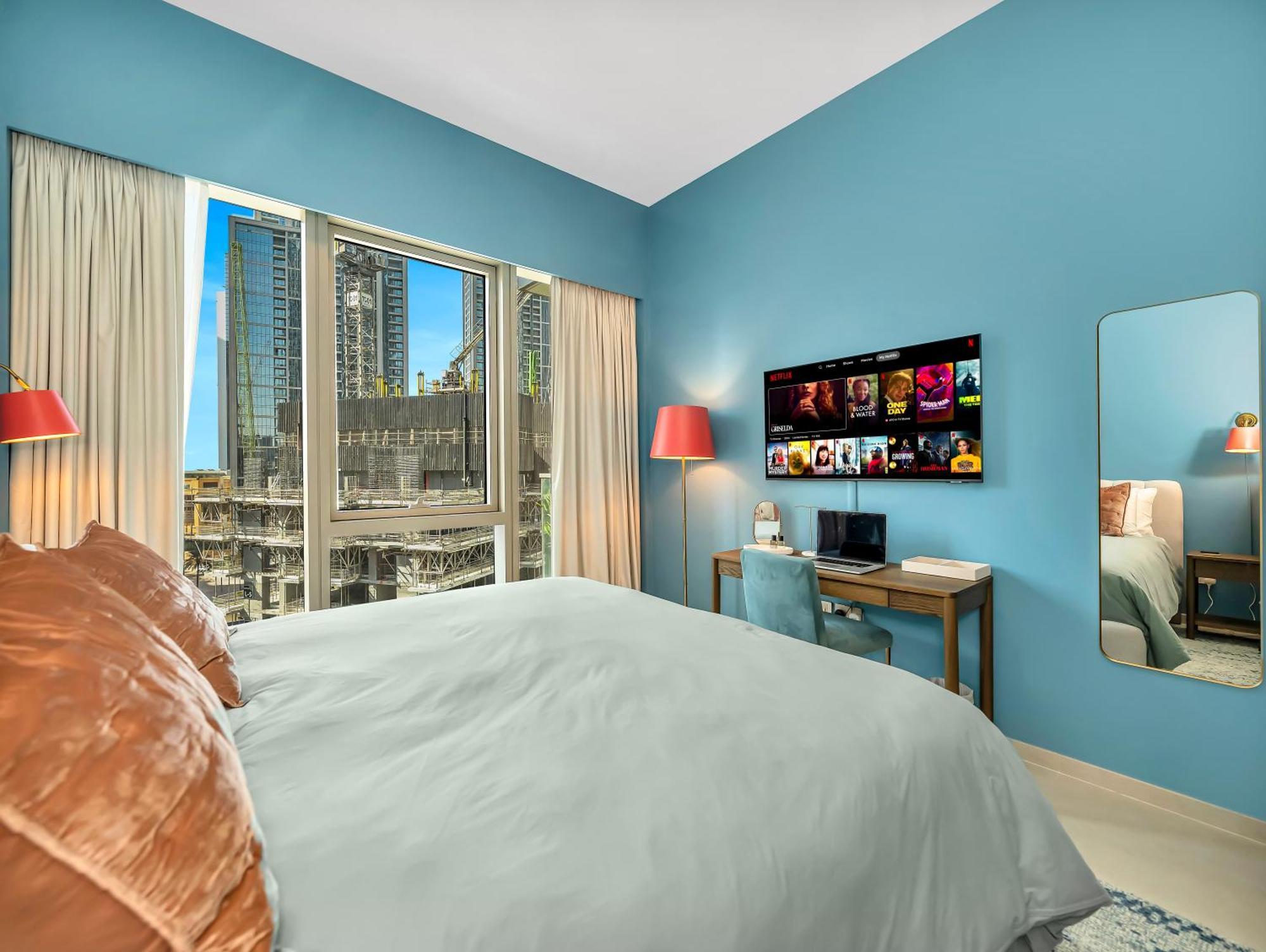 Grande Signature,1 Bdr, 4 Guests, Burj Khalifa Infinity Pool, Mall Apartment *